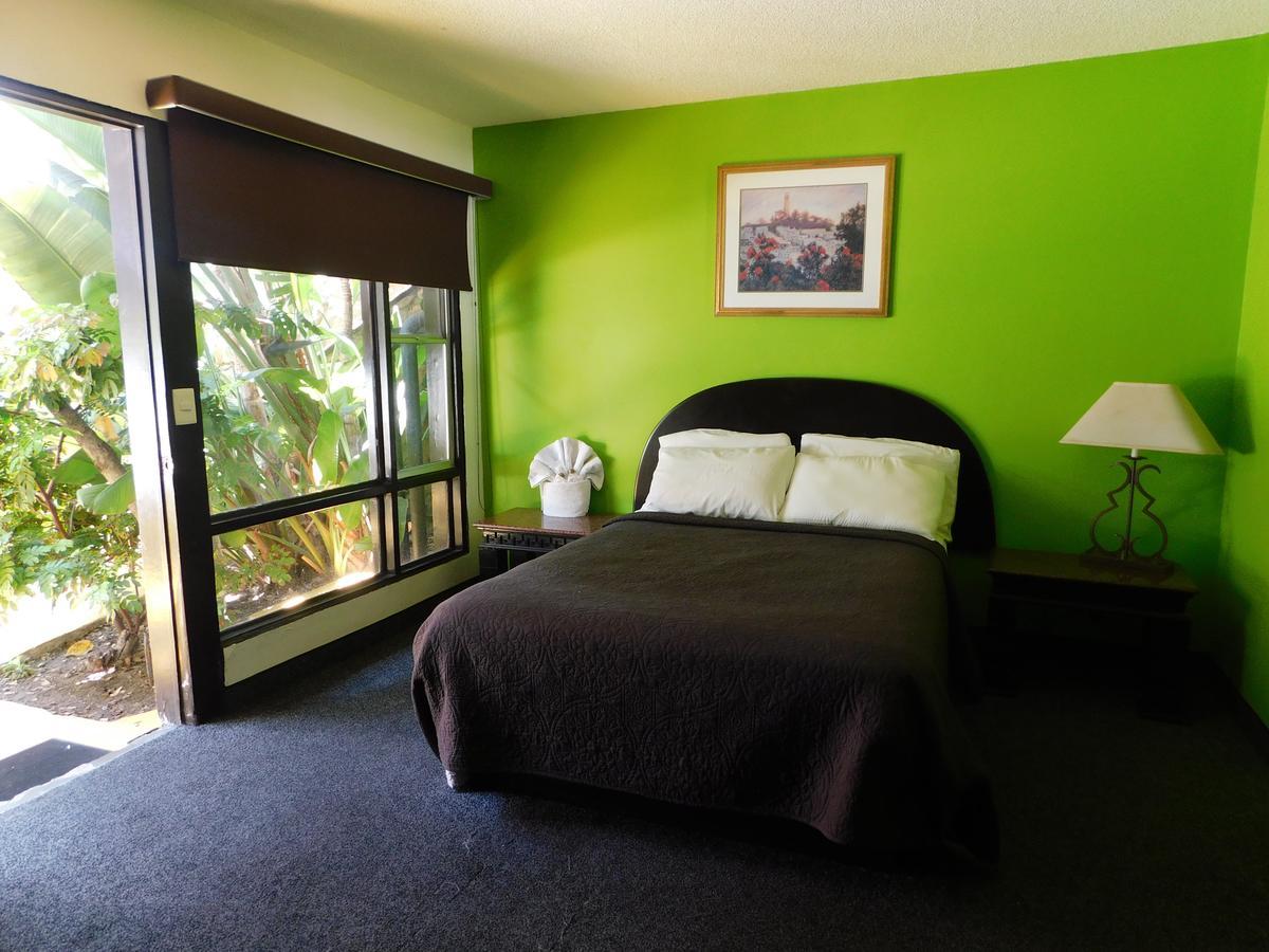 Hotel Suites Royal Tijuana Exterior photo